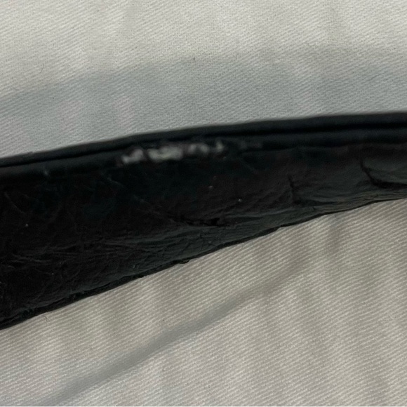 Elegant Black Cross Body Bag - Picture 5 of 16